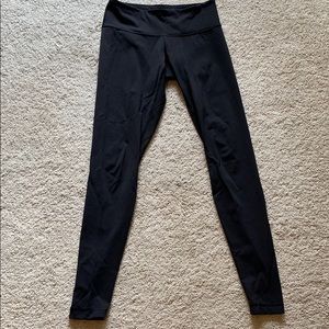 Lululemon low rise size 6 legging.